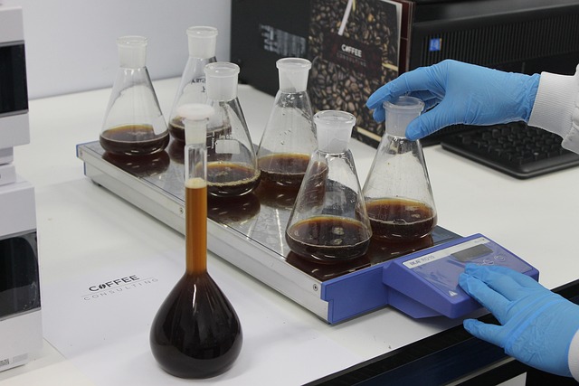 可用于膠黏劑的環(huán)保潛固化劑，賦予制品高強(qiáng)度和耐化學(xué)腐蝕性